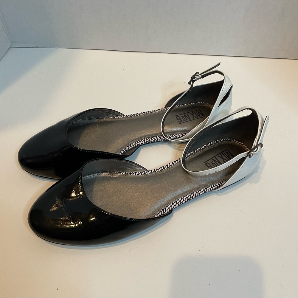 Black and white flats